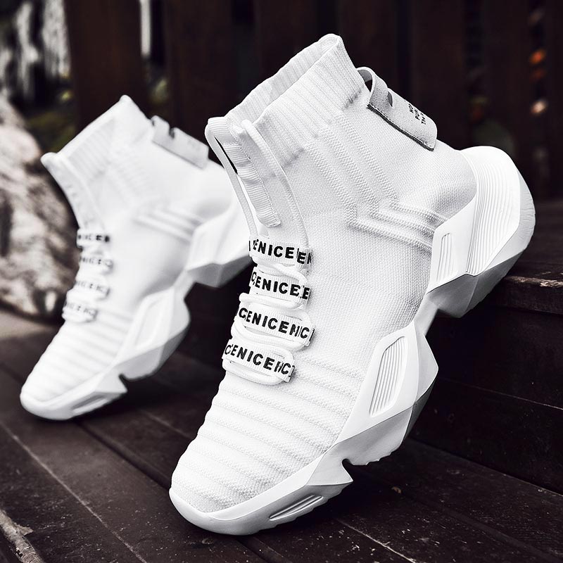 Outdoor Sport Outlet - Kaus Kaki Olahraga Besar Atasan Tinggi