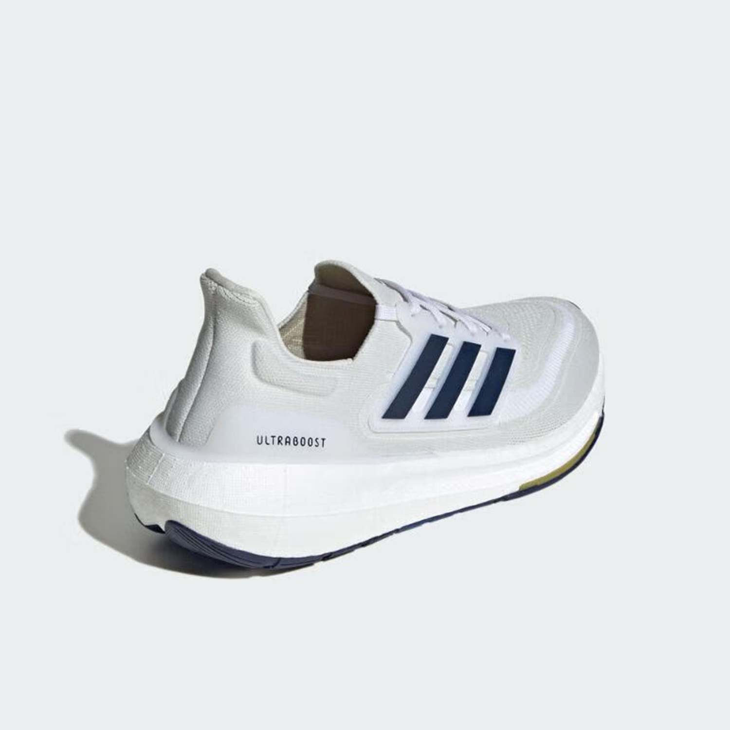 Sepatu Lari Latihan Pria ULTRA - Adidas Shoes Ultraboost Light ulasan dan harga